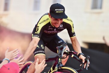 Chris Froome of Team Sky in the red leader's jersey at la Vuelta. Image: Sirotti