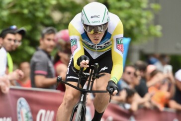 Chris Froome of Team Sky in the red leader's jersey at la Vuelta. Image: Sirotti