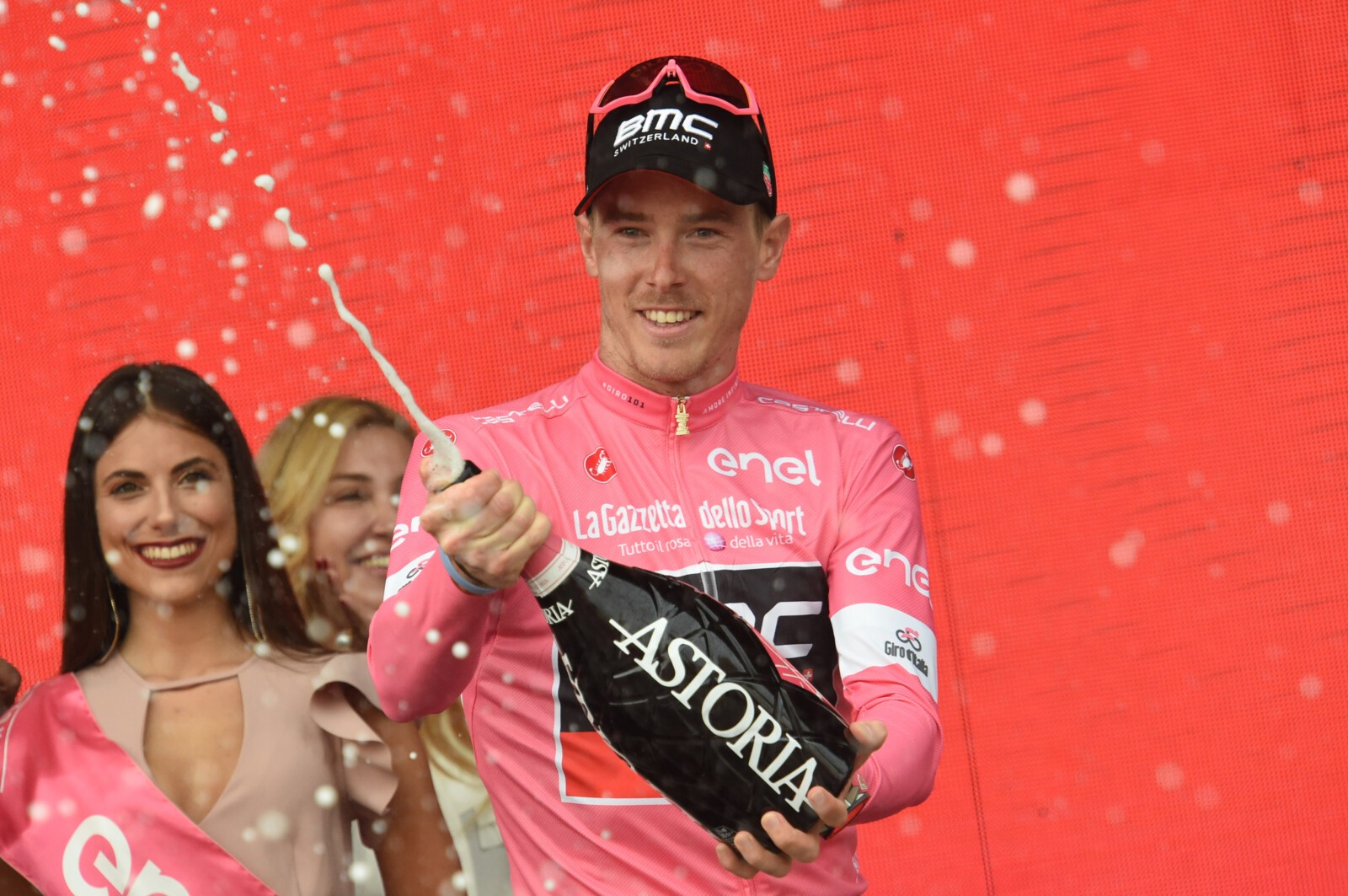 Chris Froome of Team Sky in the red leader's jersey at la Vuelta. Image: Sirotti