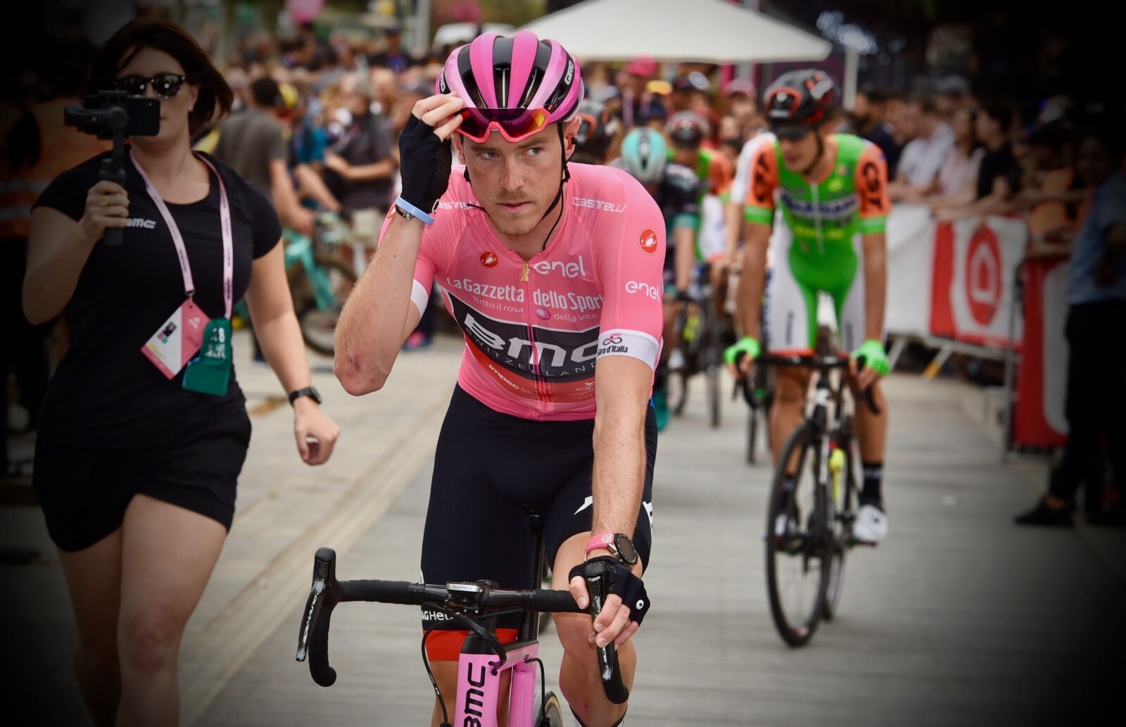 Chris Froome of Team Sky in the red leader's jersey at la Vuelta. Image: Sirotti