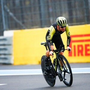 Hydroformed tubes provide an effective stiffness boost but can deform the bb shell ever so slightly making the pressfit bb installation a bit tight.