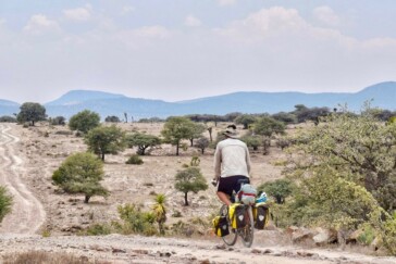 Hydroformed tubes provide an effective stiffness boost but can deform the bb shell ever so slightly making the pressfit bb installation a bit tight.