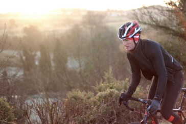 Hydroformed tubes provide an effective stiffness boost but can deform the bb shell ever so slightly making the pressfit bb installation a bit tight.