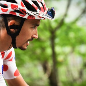 Riders had to rinse pepper spray from their eyes. Image Bob McPartland / Eurosport.