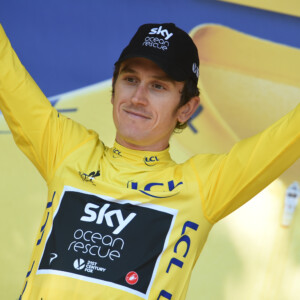 Crowd favourite Dan Martin of UAE Emirates makes his way up Alp d'Huez. Image: Sirotti.