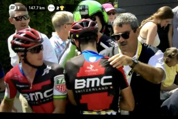 Crowd favourite Dan Martin of UAE Emirates makes his way up Alp d'Huez. Image: Sirotti.