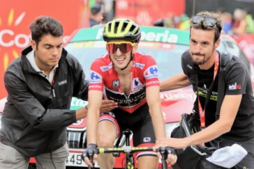 Bunch rides are booming on online training platform Zwift with the 'Aussie Hump Day Ride powered by Giant' among the most popular in the world.