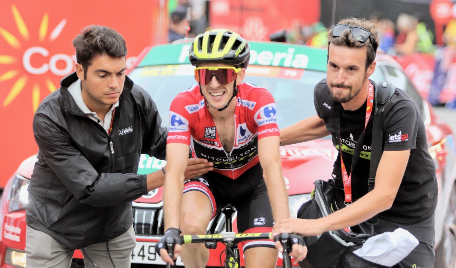 Bunch rides are booming on online training platform Zwift with the 'Aussie Hump Day Ride powered by Giant' among the most popular in the world.