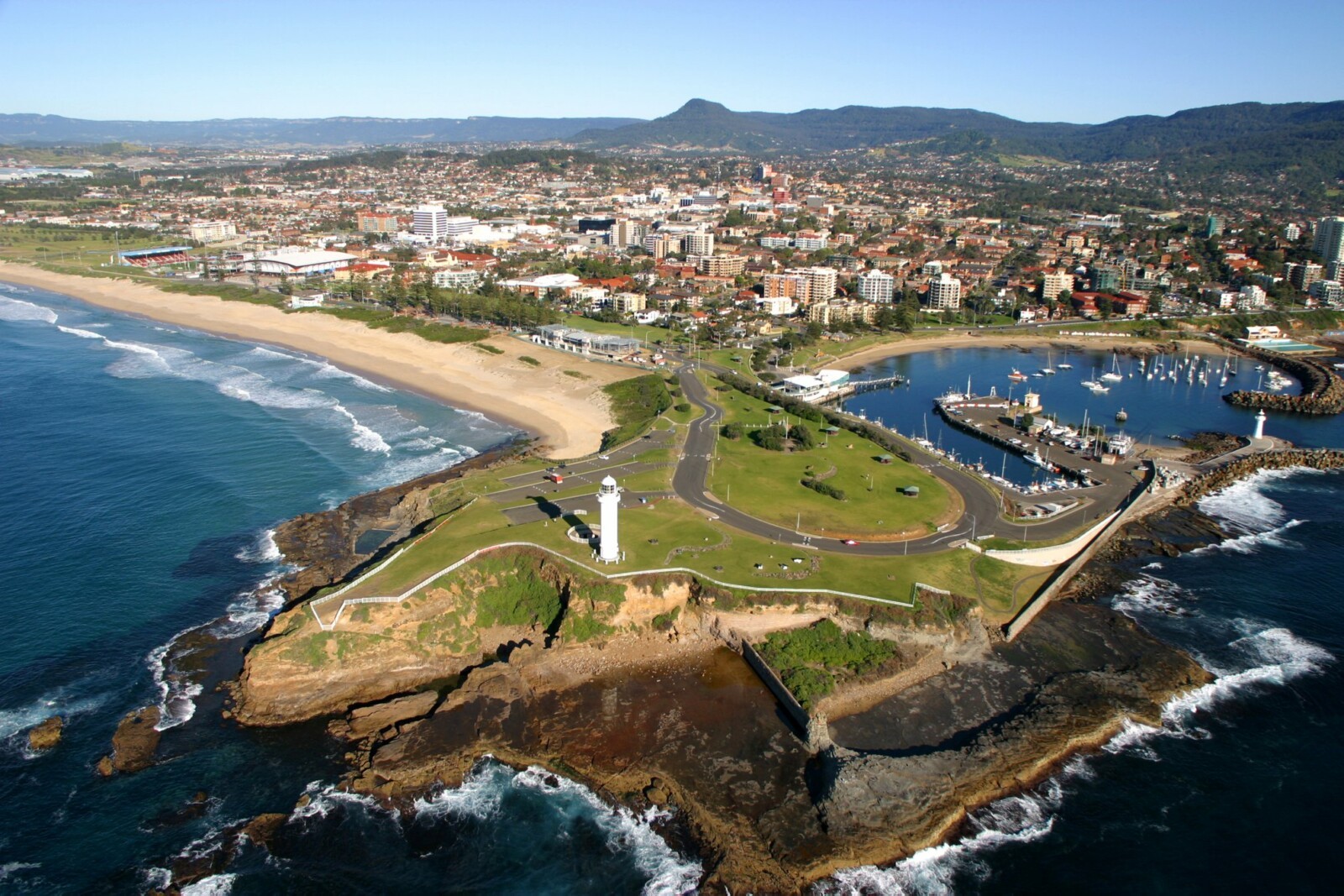 Not only do Ride for a reason participants raise critically-needed funds for charity, they also have a lot of fun doing it. Here's one of the riders with charity ambassador Patrick Jonker.