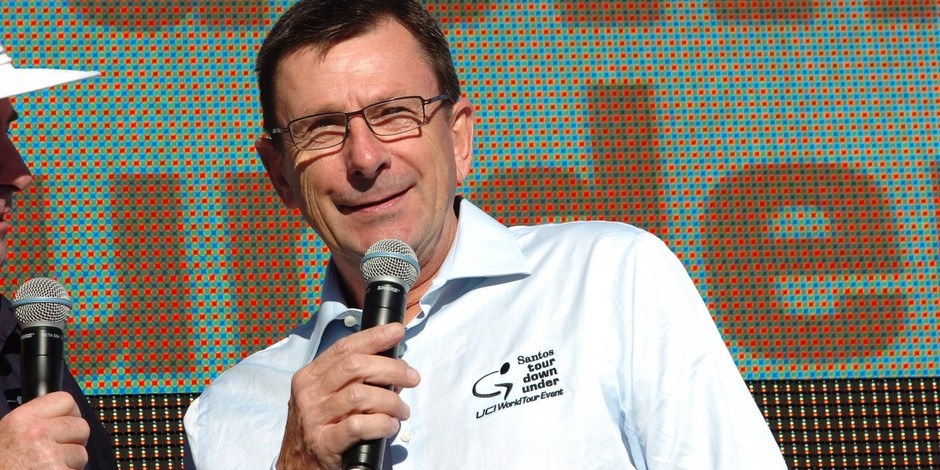 Paul Sherwen with SBS commentator & presenter Michael Tomolaris. Image: Twitter.