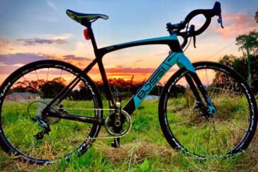 Paul Sherwen with SBS  commentator & presenter Michael Tomolaris. Image: Twitter.