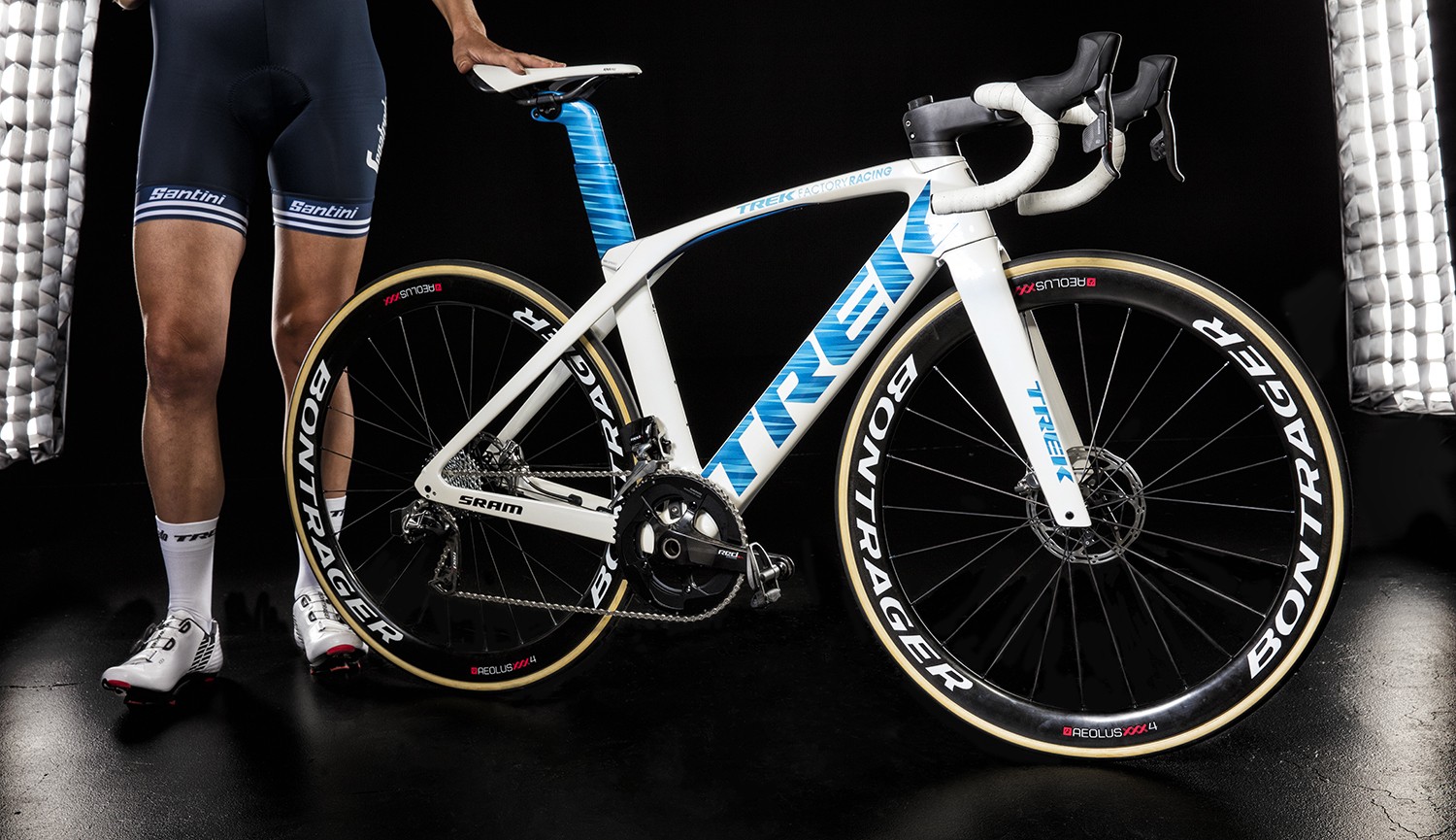 The latest Shimano DuraAce groupset & Merckx EM 525 are a match made in heaven.