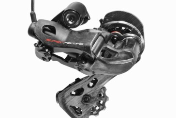 Gleaming rotors,chain and dropouts add some boutique bling to your ride.