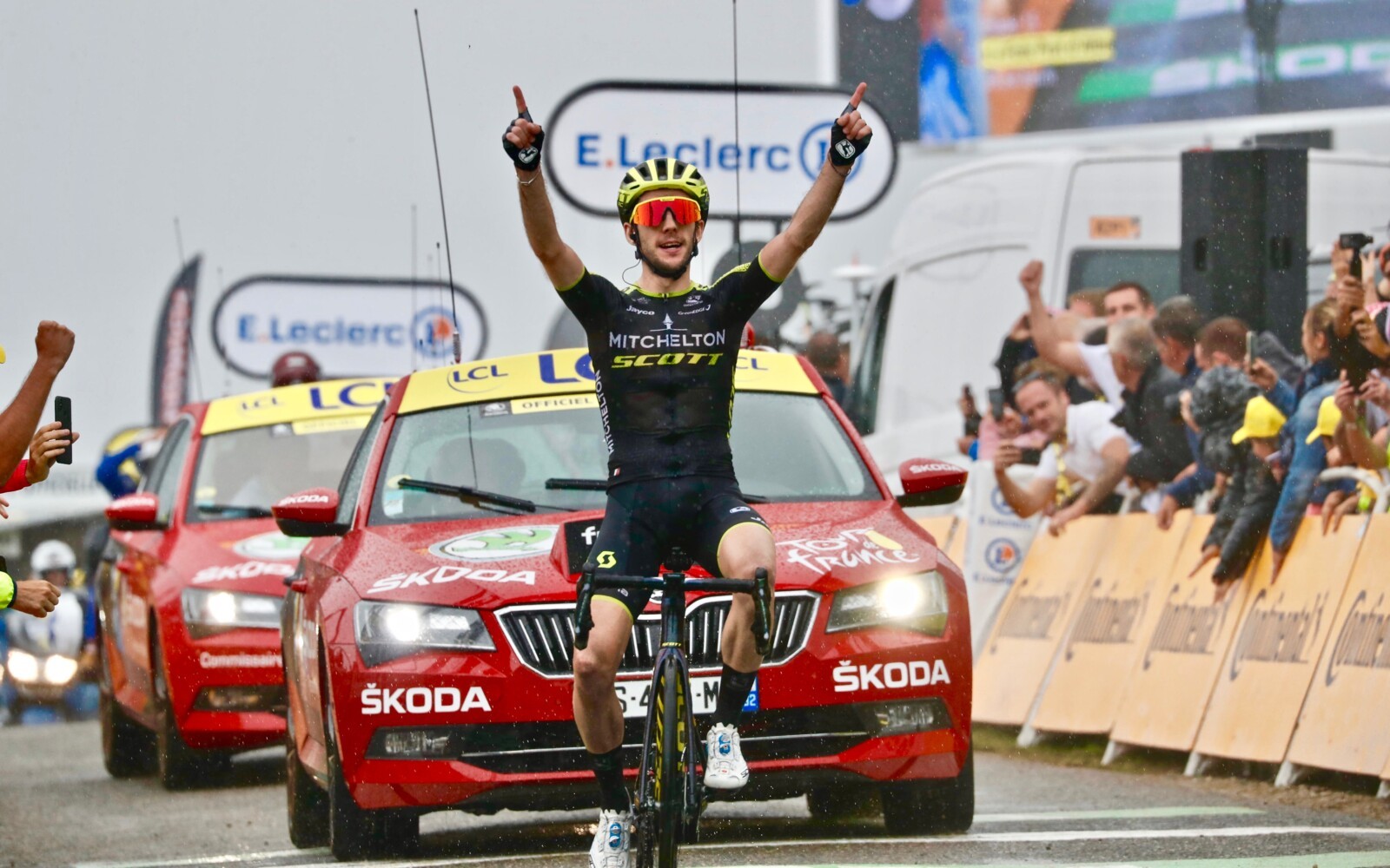 Riders of the 2018 Tour de France make their way along the Champs de Elysees during the finishing circuits of the 2018 Tour. Image: Sirotti