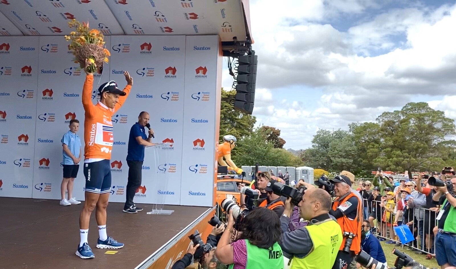 Stage 3 of the TDU passed through Cudlee Creek, an area severely impacted by fire just weeks earlier. Image: Nat Bromhead