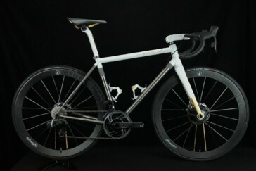 The signs were strong early in the season with Richie Porte blitzing the field to win the 2017 Tour Down Under. Image: Sirotti.