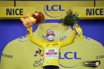 Michael 'Bling' Matthews wins Stage 14 of the 2017 Tour de France. Image: Sirotti.