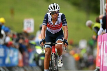 Primoz Roglic, Tadej Pogacar and Richie Porte on the 2020 Tour de France podium in Paris. Image: Sirotti