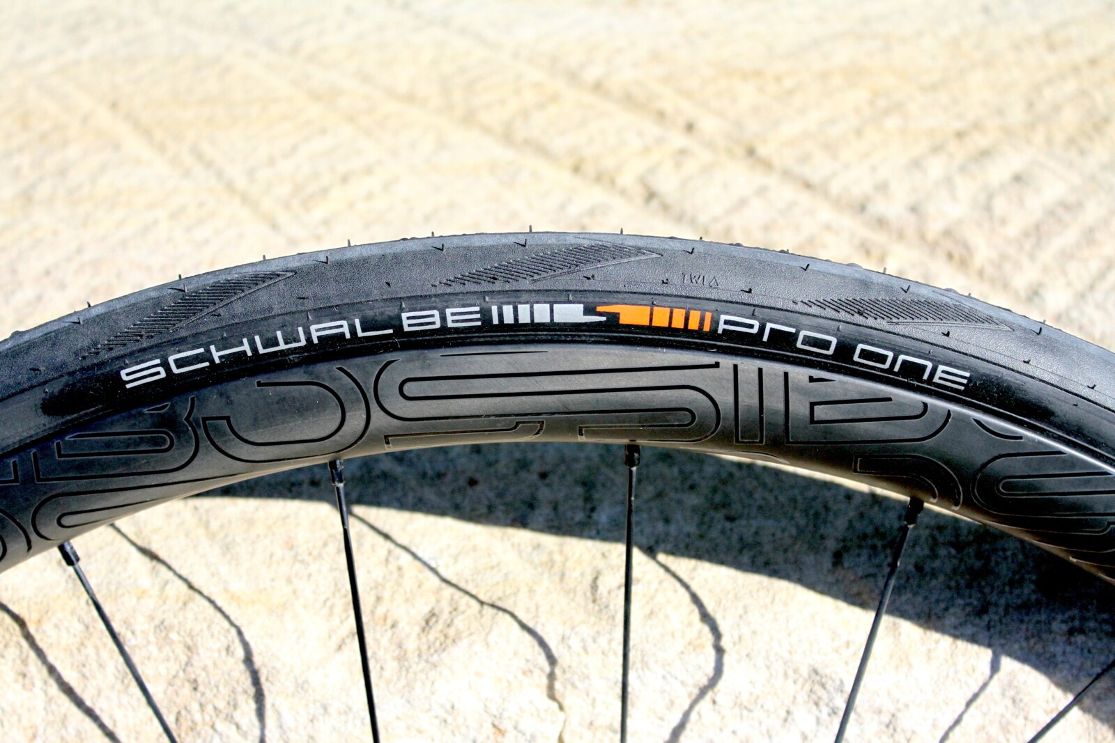 Twinkelen dosis Doe mijn best Tested: Schwalbe Pro One TLE 700 x 25 Tyres - Bicycling Australia