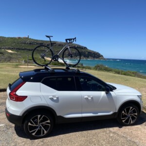 The latest XC40 from Volvo, with Orbea’s 2021 Orca securely mounted to the roof top carriers.