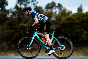 The latest XC40 from Volvo, with Orbea’s 2021 Orca securely mounted to the roof top carriers.