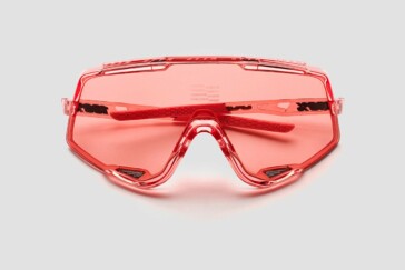 The latest XC40 from Volvo, with Orbea’s 2021 Orca securely mounted to the roof top carriers.