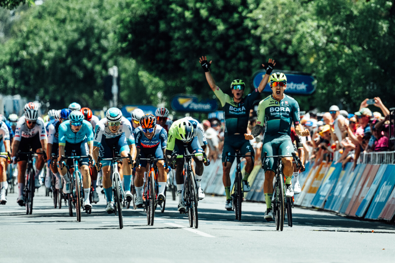 2024 TDU: Sam Welsford Sprints To Stage 1 Victory - Bicycling Australia