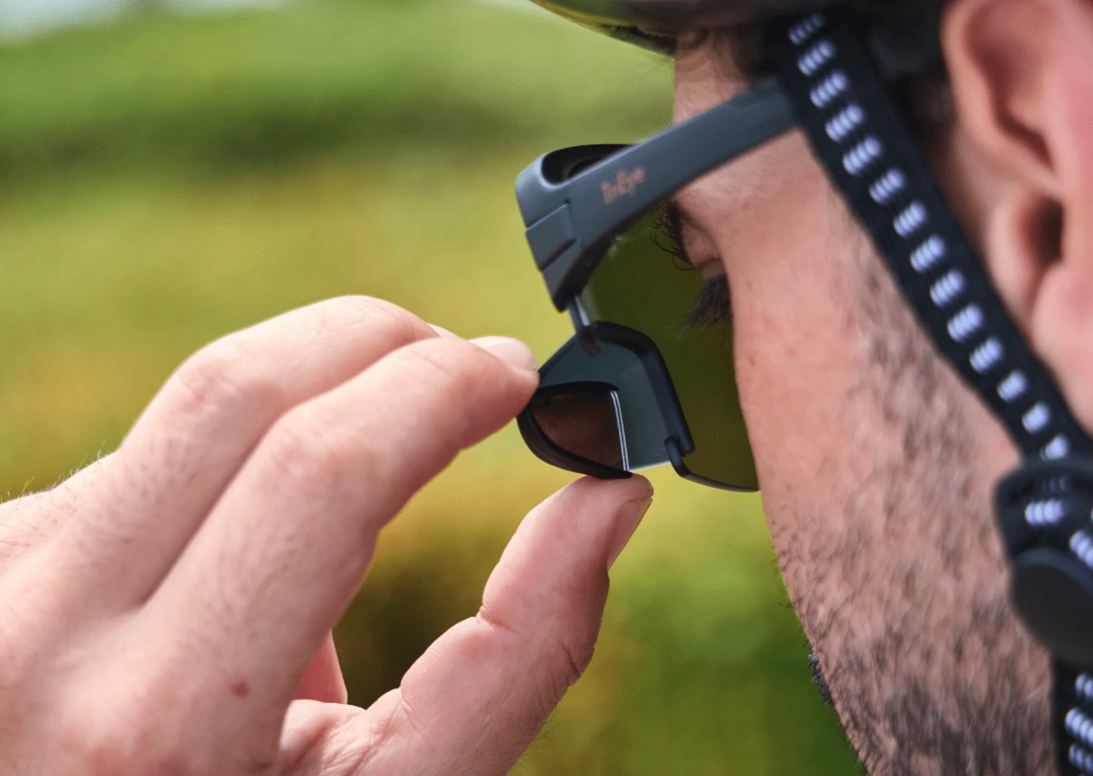 Tested: Sunglasses with a built-in rearview mirror - gimmick or gold?